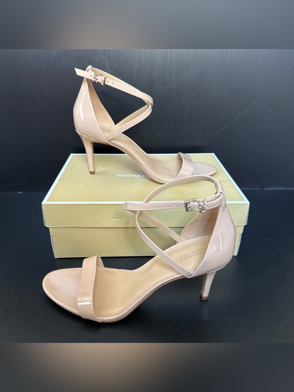 NIB Michael Kors Blush Ava Mid Sandal Patent Leather Strappy Pump Heels Size 10